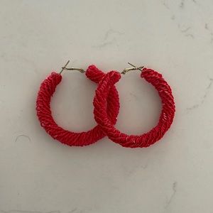 KENNETH JAY LANE COUTURE COLLECTION
Sequin Hoop Earrings